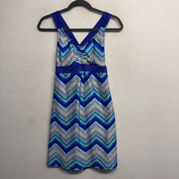 Title Nine Catalina Dress S Racerback Athletic Chevron Blue Shelf Bra - Picture 1 of 7